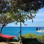 Mobile Homes Pine Sea مكان تخييم *