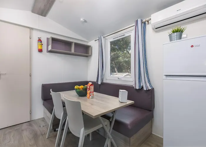 Mobile Homes Pine Sea Kamp *