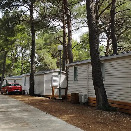 Mobile Homes Pine Sea * Banjole