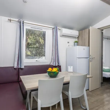 Mobile Homes Pine Sea Campingplatz Banjole