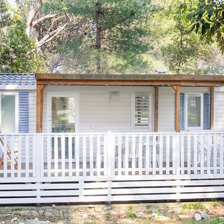 Mobile Homes Pine Sea Camping