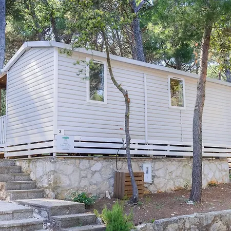 Camping Mobile Homes Pine Sea Banjole