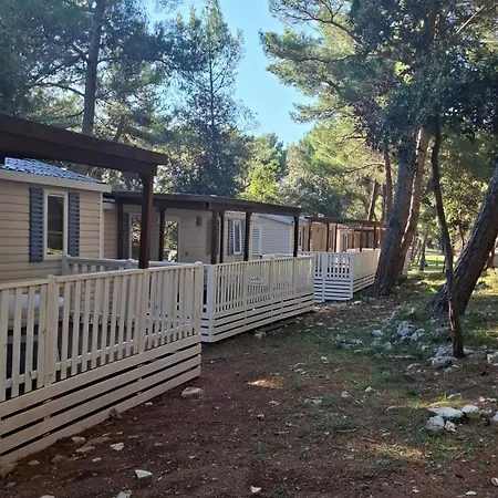 Mobile Homes Pine Sea Banjole